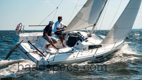 Beneteau First 27 tekniske specifikationer og anmeldelser